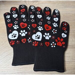 Temp-tations Tara Black Knit Oven Mitts Gloves Paw Print Hearts Kitchen Grilling